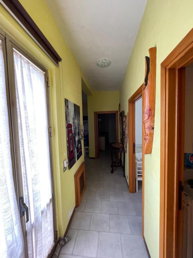 Alloggio Flaminia Con Parcheggio Di Proprieta! Bevagna Bagian luar foto